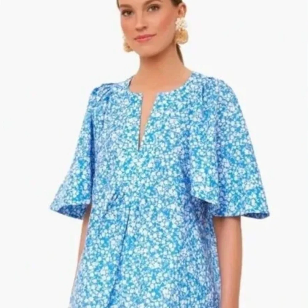 Tuckernuck Cameron Eubanks Collection Blue Floral Blouse - Picture 2 of 5